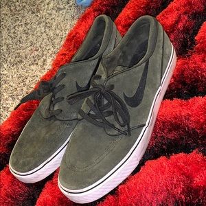 Green Nike Janoski’s